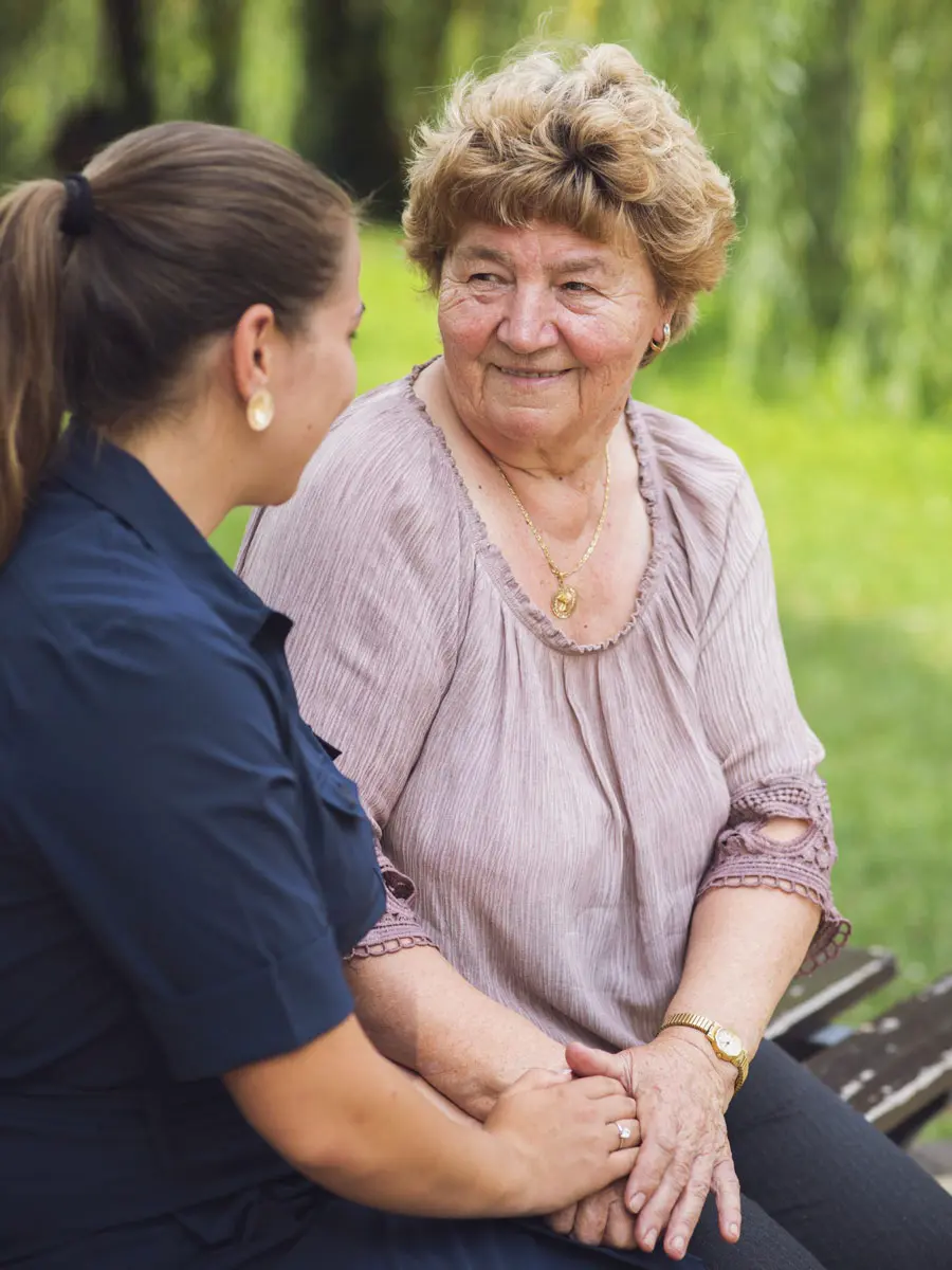Bestcare24_Pflegekraft_mit_Pensionistin Bestcare24_Pflegekraft_mit_Pensionistin